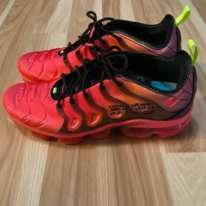 Worn twice Nike Vapor Max Laser Crimson colorway